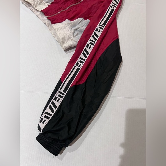 LF The Brand cropped jacket. Super lightweight size S - Picture 10 of 10